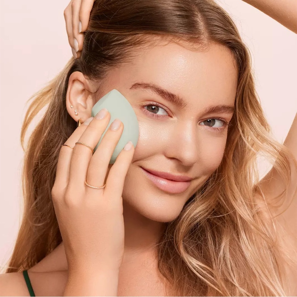 ❗️LAST 1❗️🤎5 For $25🤎 ECOTOOLS Blurring Blender Makeup Sponge